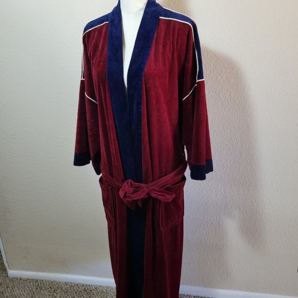 Vintage Robe Velvet Maroon Red Pierre Cardin Retro Bachelor Hugh Hefner One Size - Picture 1 of 7
